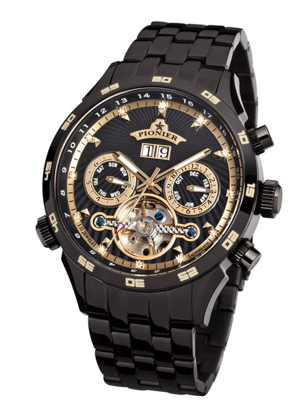 12 diamonds as markers to tell the time. with gold circle bezel.