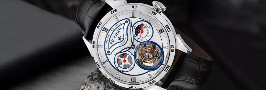 A superlative watch! This masterpiece is in a constant state of motion and will energize you along.