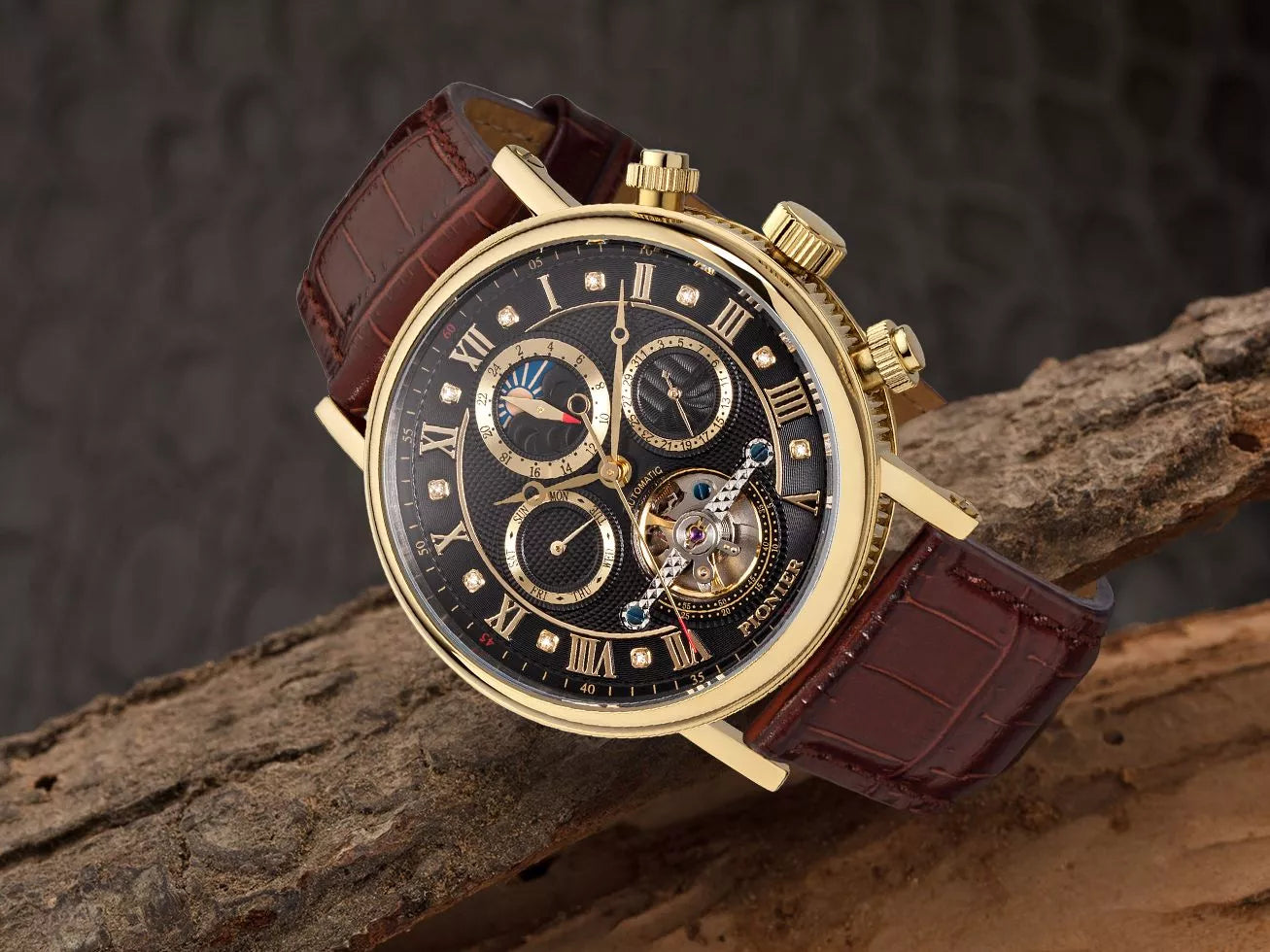 Gorgeous automatic watch made with premium materials and crafted with the latest engineering.